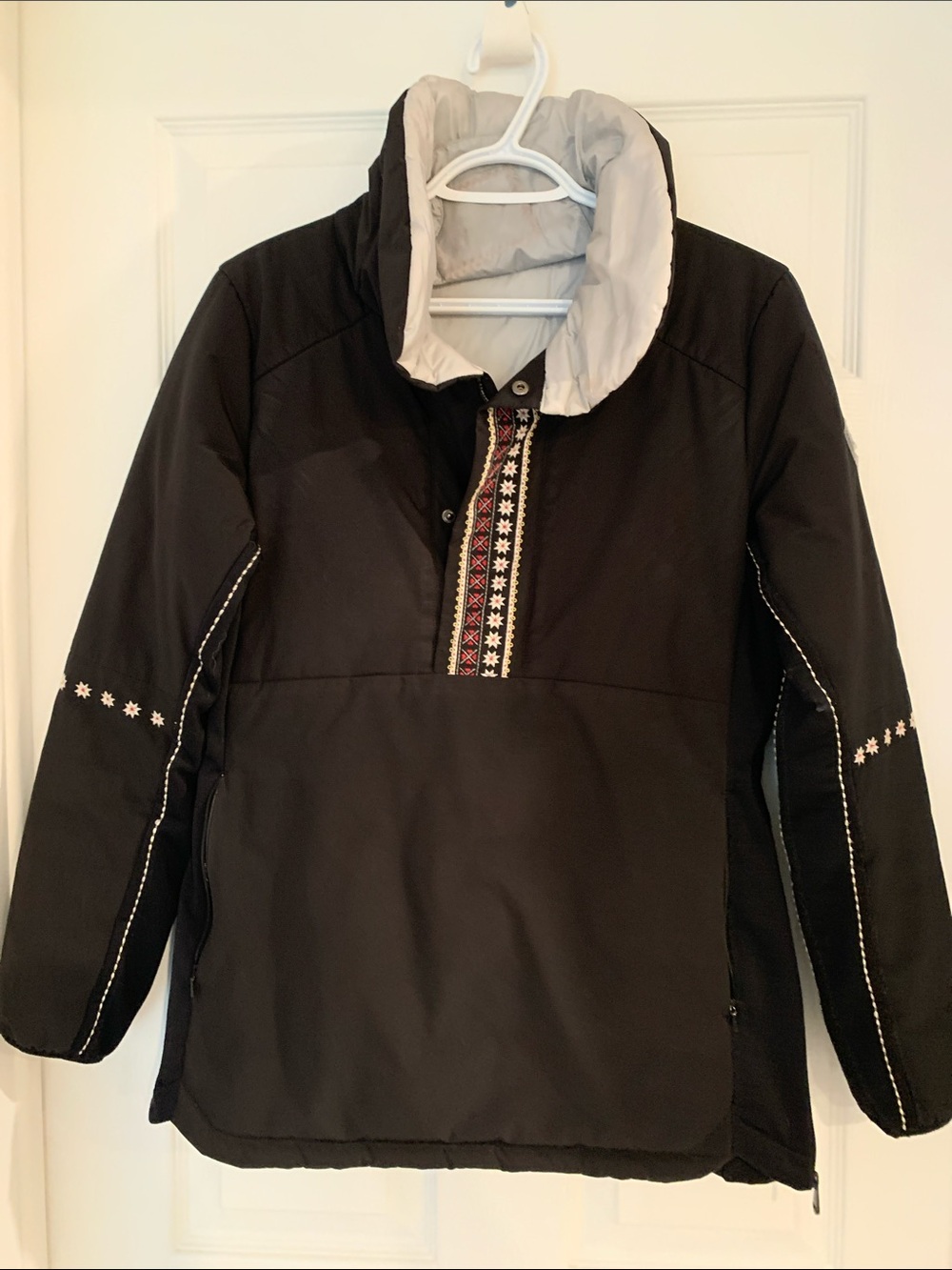 Alp N Rock Black Pullover Puffer Jacket with Contrast Trim